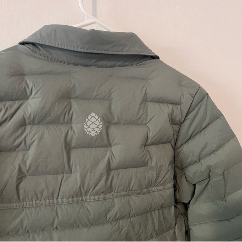 Stio Skillet Snap Insulated Stretch Down Jacket in Sage Green - Picture 9 of 12